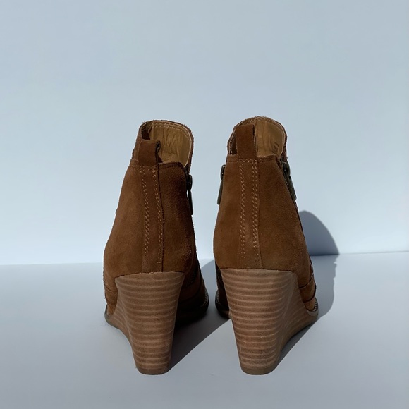 Lucky Brand Cognac Brown Suede Wedge Booties Ankle Boot - Picture 4 of 8